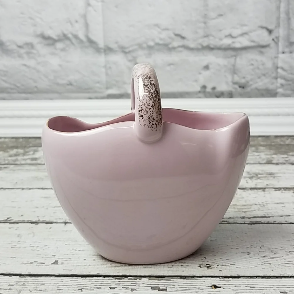 Stunning vintage Ucagco pink basket vase planter - Picture 2 of 4